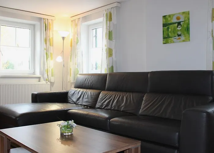 胡伯公寓酒店 *